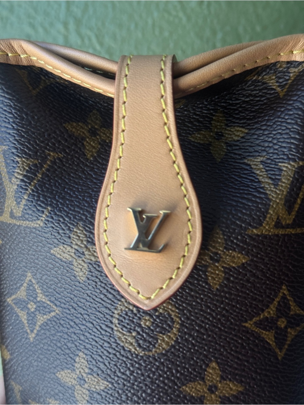 Louis Vuitton Fold Me Pouch in Monogram Canvas - Picture 3 of 4